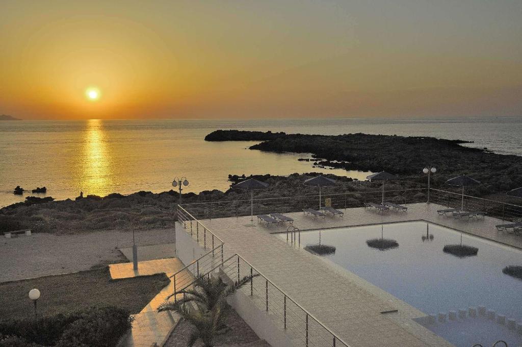 Nanakis Beach Apartments Σταυρός Εξωτερικό φωτογραφία